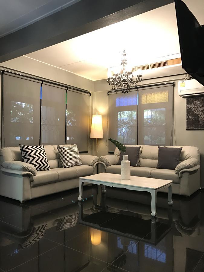 Add Home Hostel Vipavadee 42 Bangkok Buitenkant foto