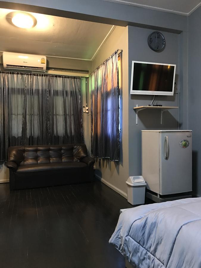 Add Home Hostel Vipavadee 42 Bangkok Buitenkant foto