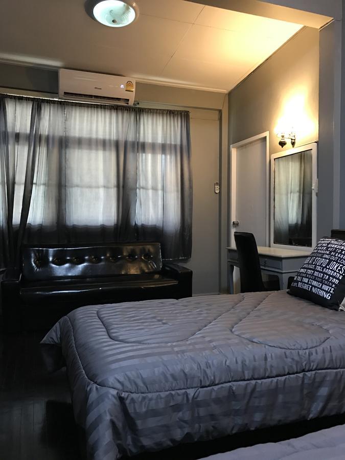 Add Home Hostel Vipavadee 42 Bangkok Buitenkant foto